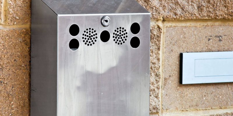 Smoking in covered walkways: is it legal?